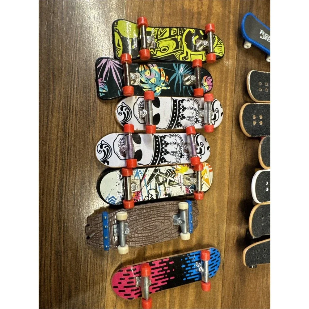 Hot Wheels Skate Taco Truck Play Set Case 2022 Mattel Tony's Rad Tacos